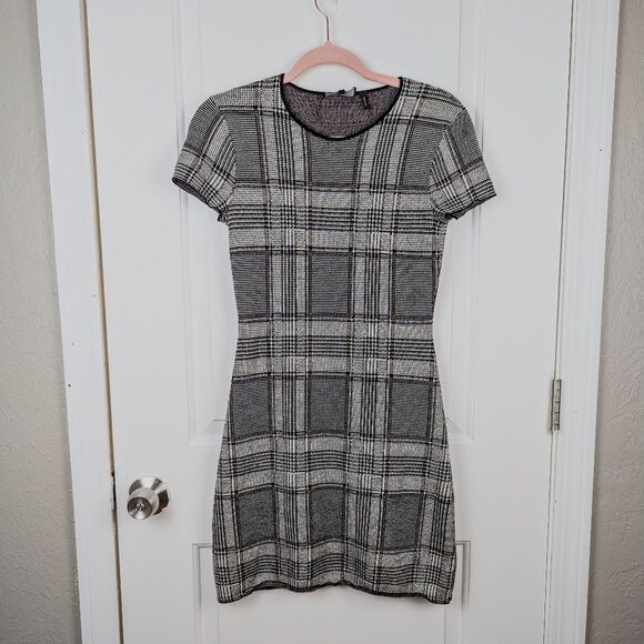 Theory | Black Gray Plaid Short Sleeve Knit Dress Size Small - Picture 1 of 6